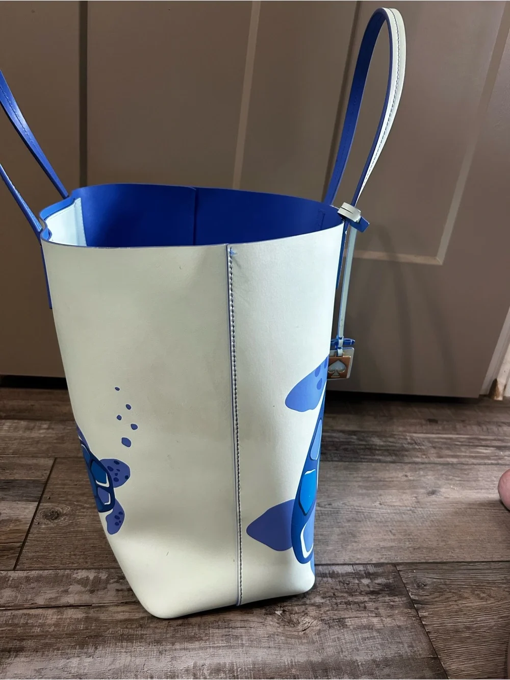 kate spade leather Blue sea Turtle Tote bag